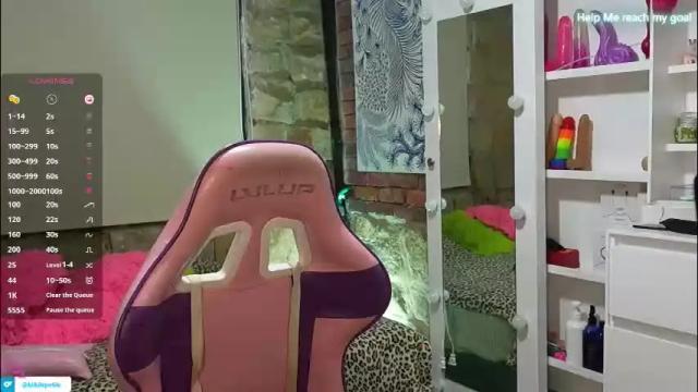 Image 12 of kikilepetite Stream on Chaturbate on 22 days ago