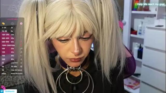 Image 2 of kikilepetite Stream on Chaturbate on 1 month ago