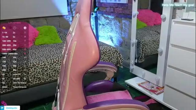 Image 3 of kikilepetite Stream on Chaturbate on 18 days ago