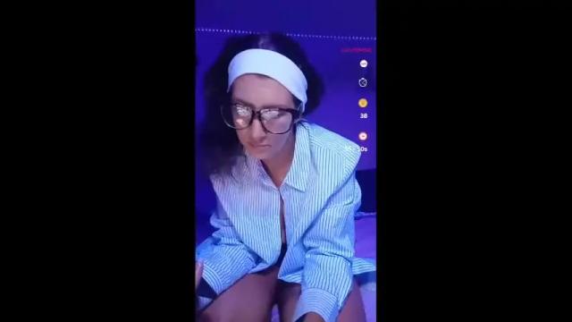 Image 2 of kikilove25 Stream on Chaturbate on 13 months ago