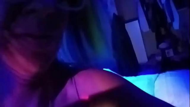 Image 10 of kikilovespartylights Stream on Chaturbate on 1 month ago