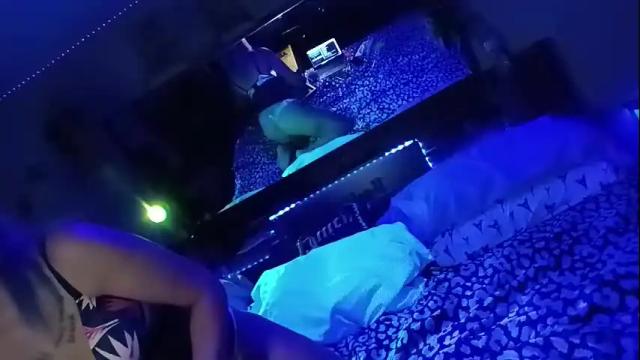 Thumbnail 1, kikilovespartylights's Stream at Chaturbate, 19 days ago