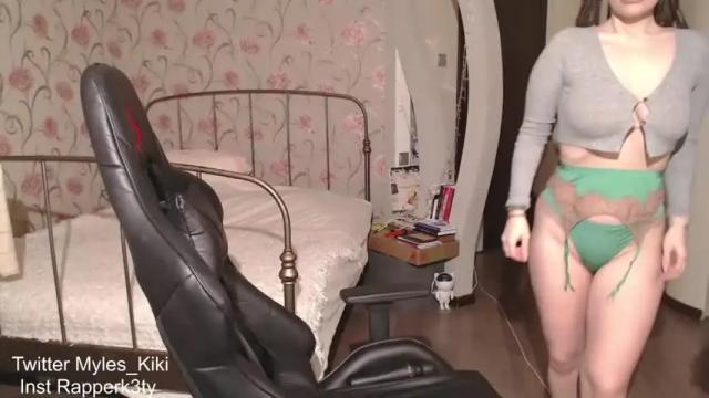 Image 12 of kikimyless Stream on Chaturbate on 13 months ago