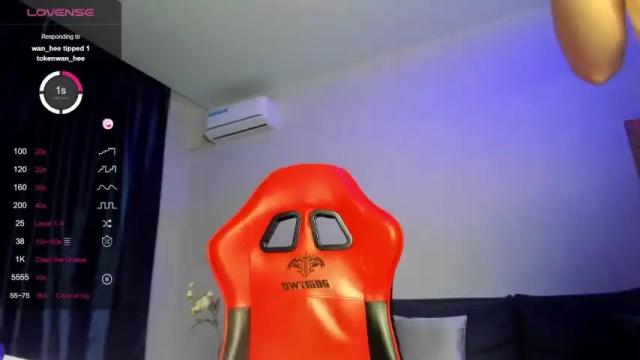 Image 11 of kikiolovely Stream on Chaturbate on 12 months ago