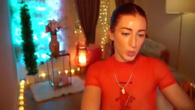 Image 12 of kikosxygirll Stream on Chaturbate on 17 months ago