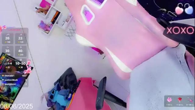 Image 6 of kilye_nellaa Stream on Chaturbate on 1 day ago