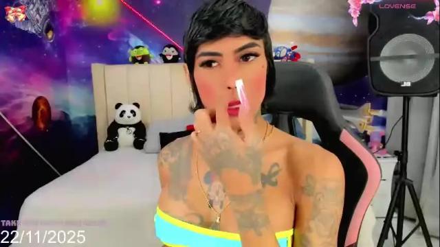 Image 2 of kilye_nellaa Stream on Chaturbate on 2 months ago