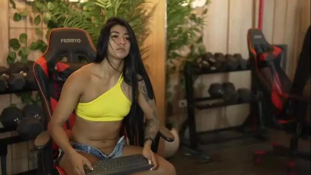 Image 2 of kim_beckett Stream on Chaturbate on 8 days ago