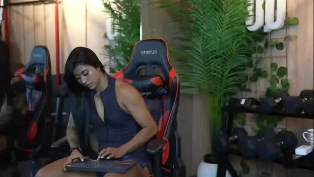 Image 4 of kim_beckett Stream on Chaturbate on 1 month ago