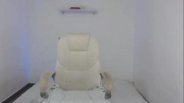Image 12 of kim_bellemore Stream on Chaturbate on 5 days ago