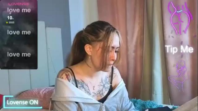 Image 4 of kim_brownie Stream on Chaturbate on 9 days ago