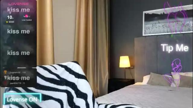 Image 2 of kim_brownie Stream on Chaturbate on 1 month ago