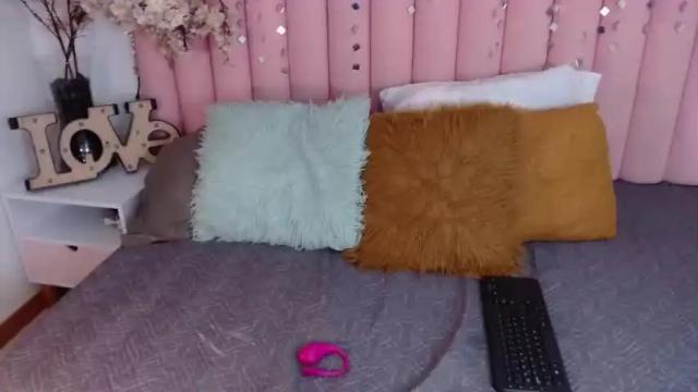 Image 10 of kim_diaz Stream on Chaturbate on 15 months ago