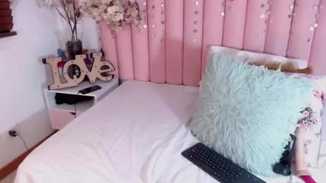 Image 12 of kim_diaz Stream on Chaturbate on 15 months ago