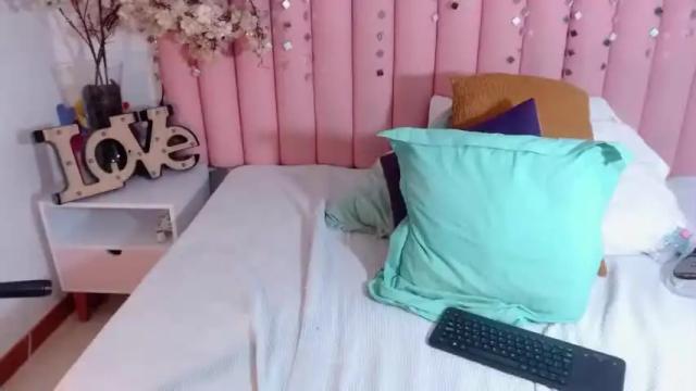 Image 11 of kim_diaz Stream on Chaturbate on 15 months ago