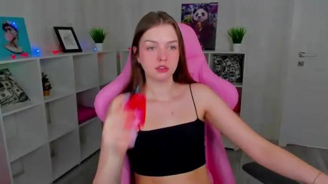 Image 4 of kim_goddes Stream on Chaturbate on 17 months ago