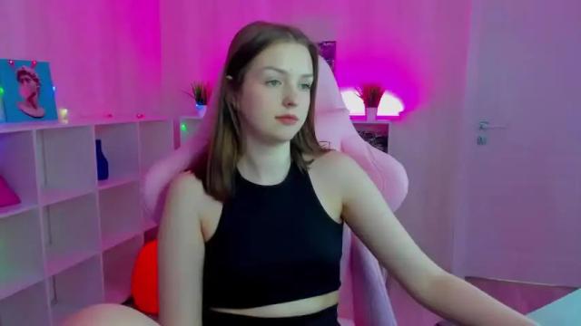 Image 10 of kim_goddes Stream on Chaturbate on 15 months ago