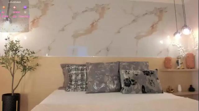 Image 11 of kim_hiltoon Stream on Chaturbate on 16 days ago