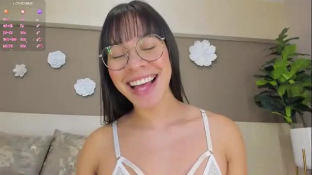 Image 11 of kim_hiltoon Stream on Chaturbate on 4 days ago