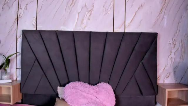 Image 4 of kim_johnsson Stream on Chaturbate on 8 days ago