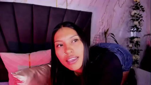 Image 10 of kim_johnsson Stream on Chaturbate on 4 months ago