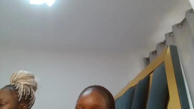 Image 3 of kim_keyla Stream on Chaturbate on 19 months ago