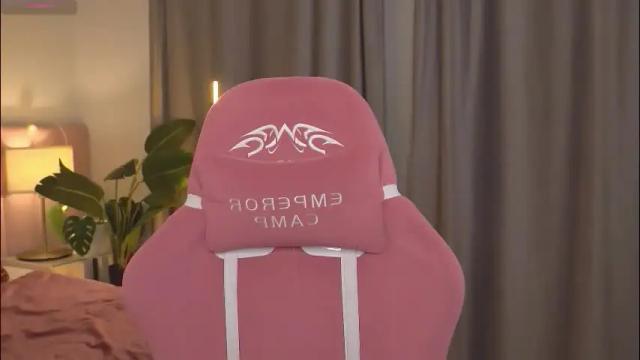 Image 4 of kim_oberlin Stream on Chaturbate on 1 month ago