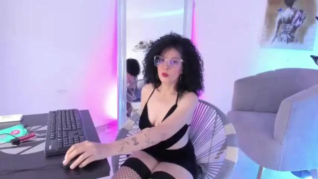 Image 7 of kim_rinaldi Stream on Chaturbate on 18 months ago