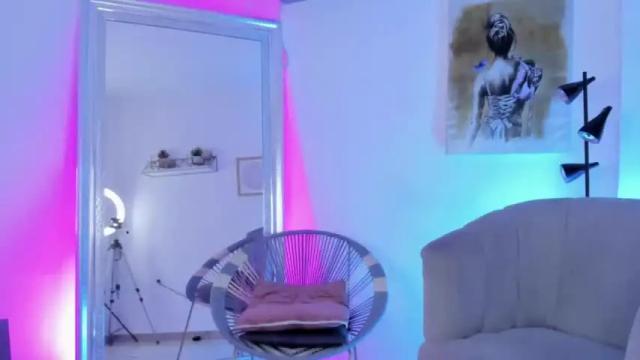 Image 4 of kim_rinaldi Stream on Chaturbate on 18 months ago