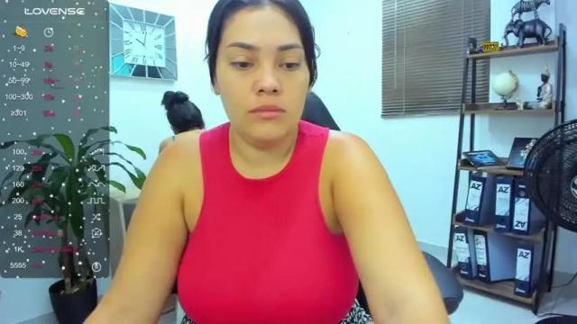 Image 2 of kim_romance Stream on Chaturbate on 20 months ago