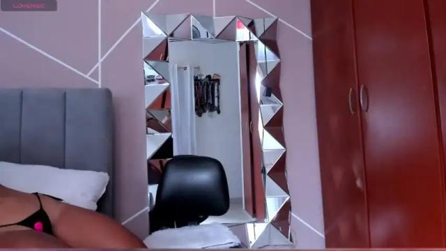 Image 12 of kima_sunx Stream on Chaturbate on 13 months ago