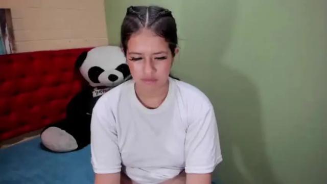 Image 4 of kimberllysnow Stream on Chaturbate on 22 months ago
