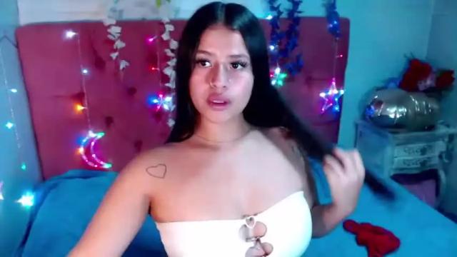 Image 2 of kimberllysnow Stream on Chaturbate on 21 months ago