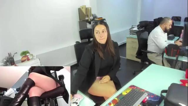 Image 2 of kimberly_clars Stream on Chaturbate on 1 month ago