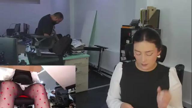 Image 11 of kimberly_clars Stream on Chaturbate on 3 months ago
