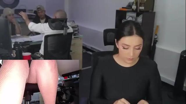 Image 8 of kimberly_clars Stream on Chaturbate on 3 months ago