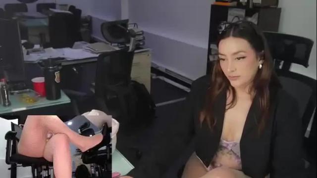 Image 11 of kimberly_clars Stream on Chaturbate on 3 months ago