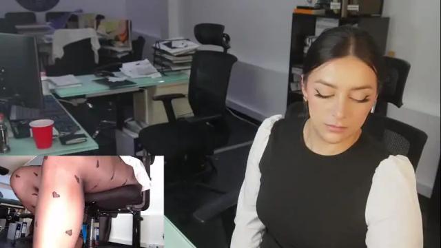Image 10 of kimberly_clars Stream on Chaturbate on 3 months ago