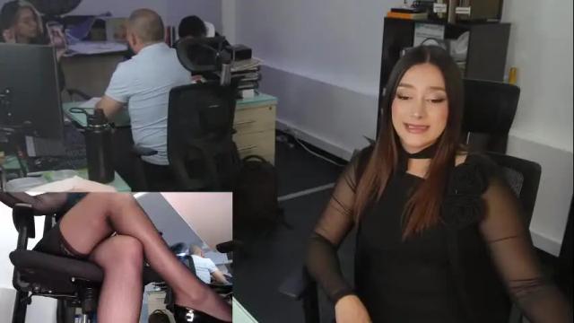 Image 10 of kimberly_clars Stream on Chaturbate on 3 months ago