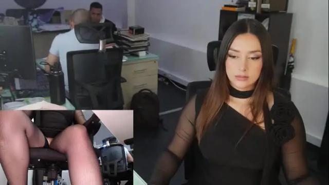 Image 6 of kimberly_clars Stream on Chaturbate on 3 months ago