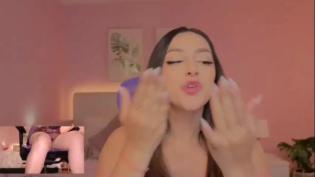 Image 3 of kimberly_clars Stream on Chaturbate on 28 days ago