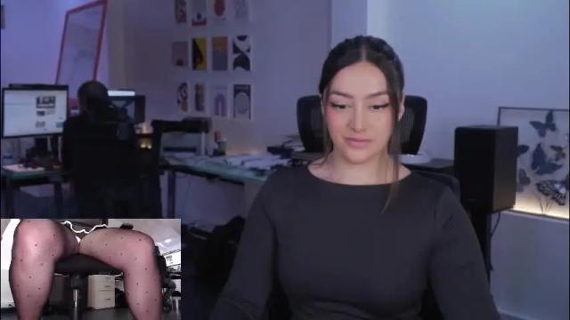 Image 7 of kimberly_clars Stream on Chaturbate on 1 month ago