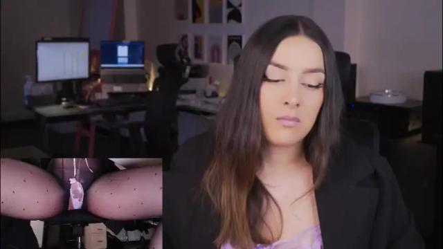 Image 10 of kimberly_clars Stream on Chaturbate on 1 month ago