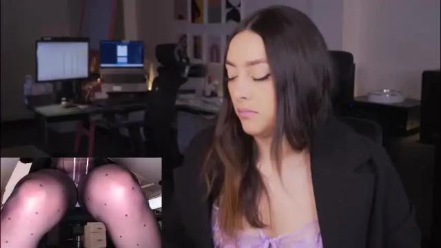 Image 11 of kimberly_clars Stream on Chaturbate on 1 month ago