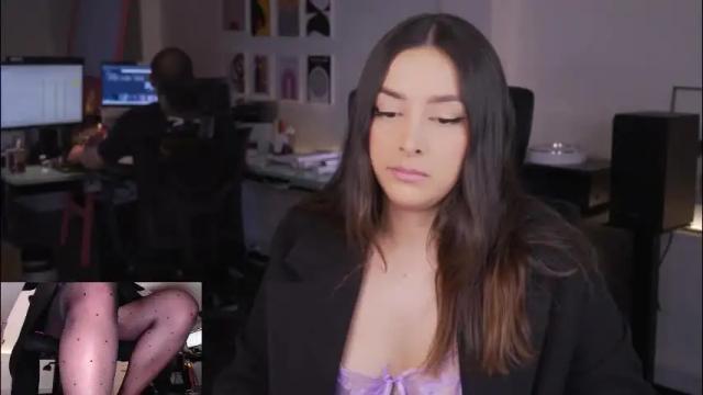 Image 3 of kimberly_clars Stream on Chaturbate on 1 month ago