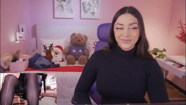 Image 10 of kimberly_clars Stream on Chaturbate on 23 days ago