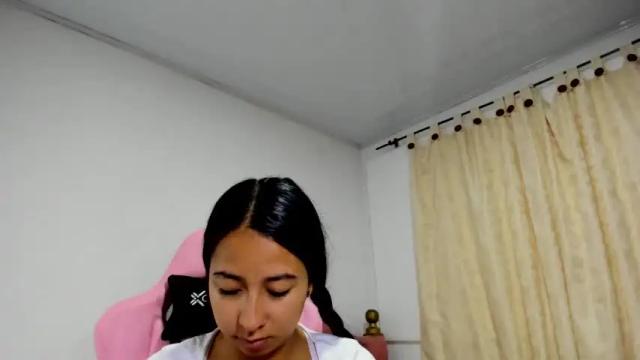 Image 6 of kimberly_cortes18 Stream on Chaturbate on 14 months ago