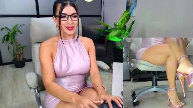 Image 10 of kimberly_hot2 Stream on Chaturbate on 2 months ago
