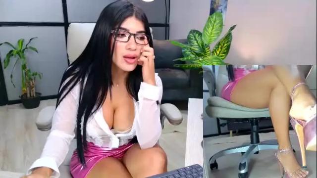 Image 10 of kimberly_hot2 Stream on Chaturbate on 1 month ago
