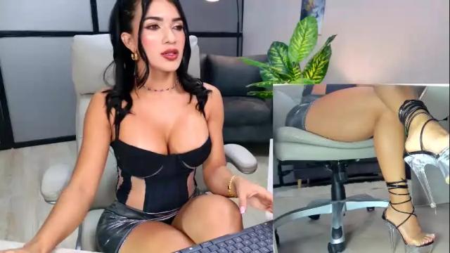 Image 11 of kimberly_hot2 Stream on Chaturbate on 1 month ago